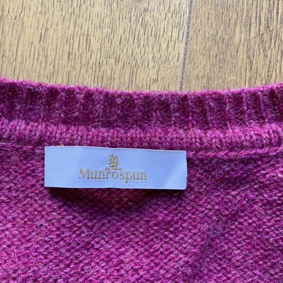 Munrospun Tank Top Knitted Waistcoat Size Medium Pink Sweater Vest WOOL - Picture 3 of 9